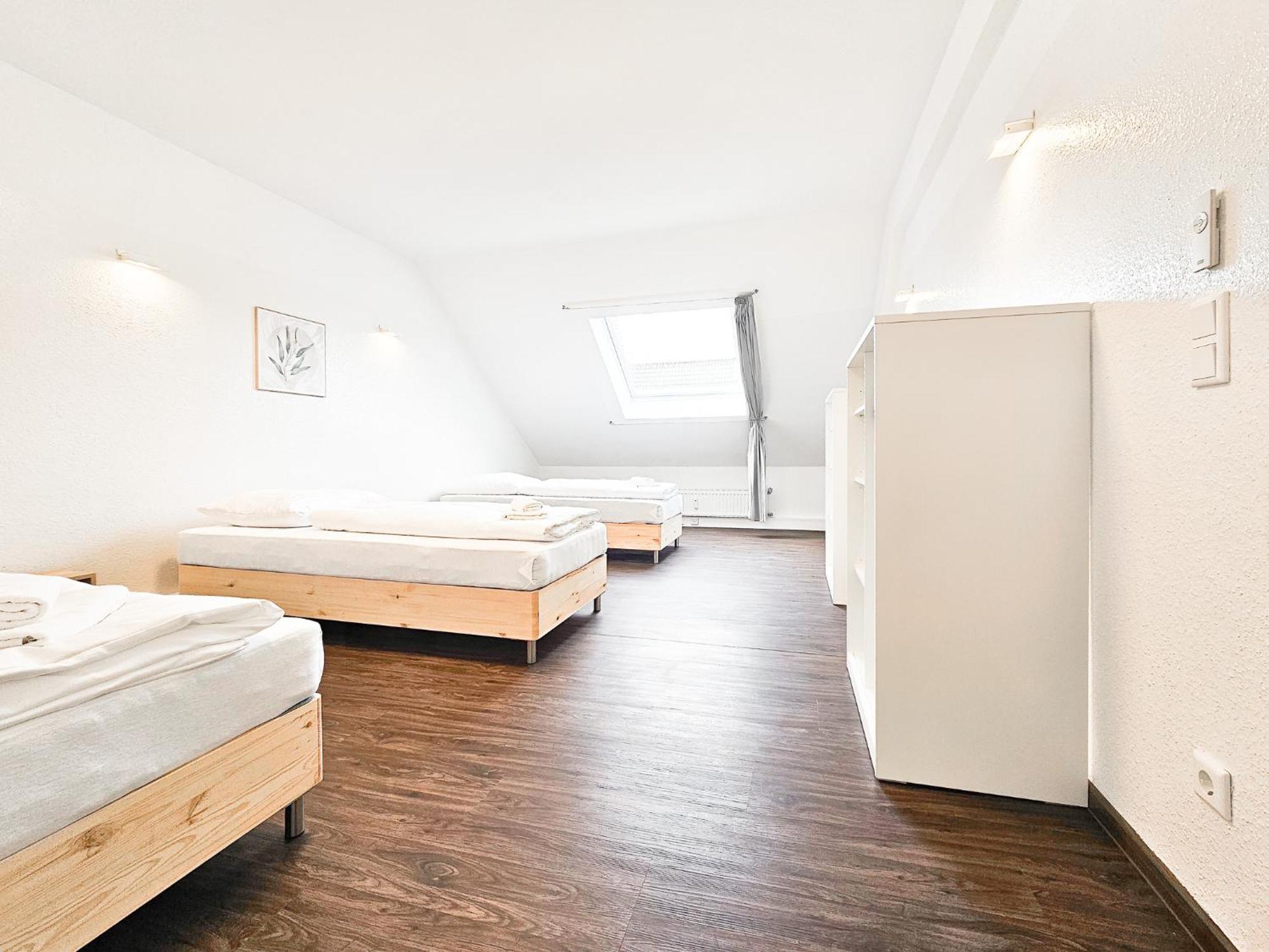 Raj Living - City Center Apartments With 5 Rooms - 10 Min Messe Dus Düsseldorf Esterno foto