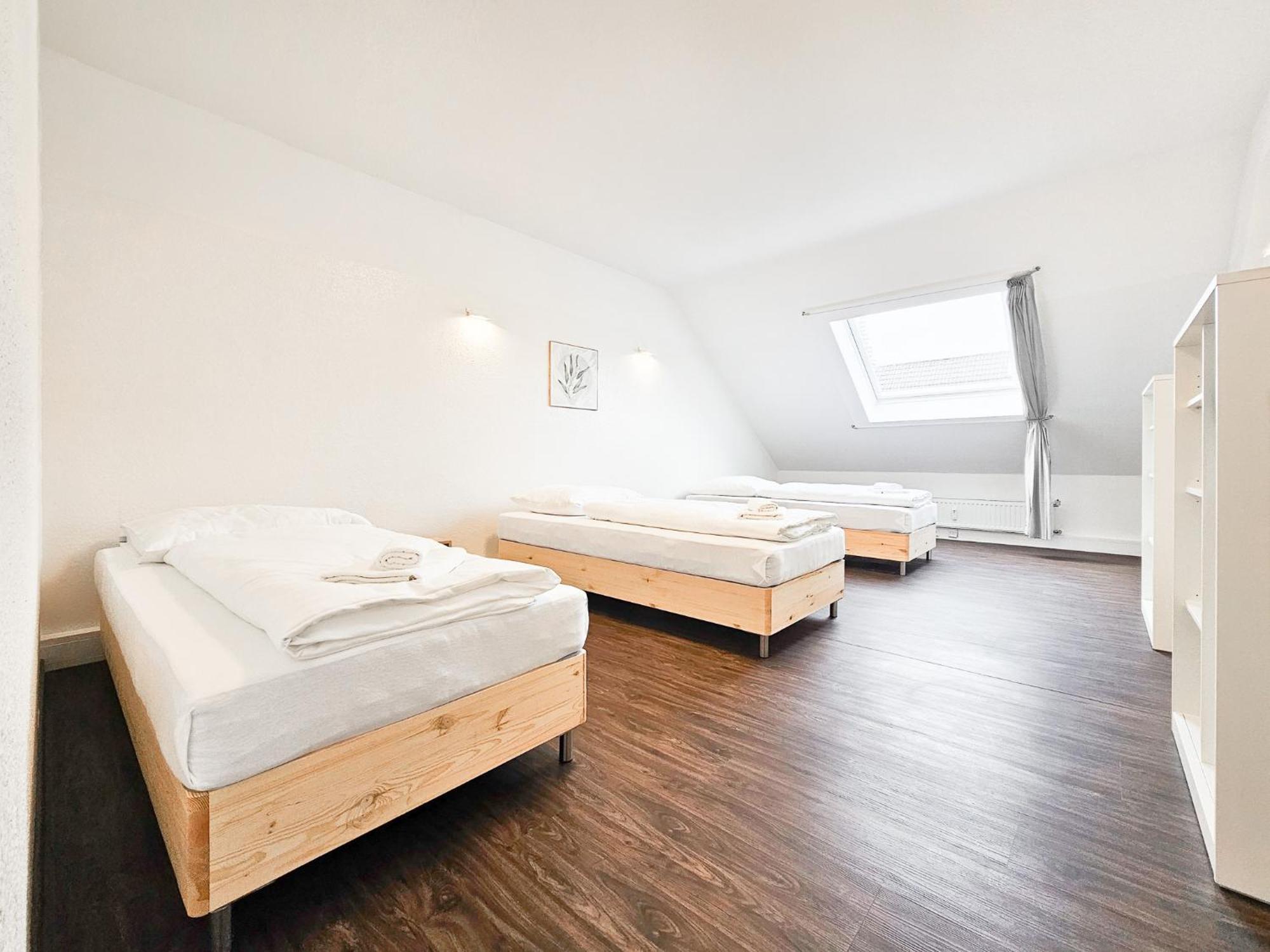 Raj Living - City Center Apartments With 5 Rooms - 10 Min Messe Dus Düsseldorf Esterno foto