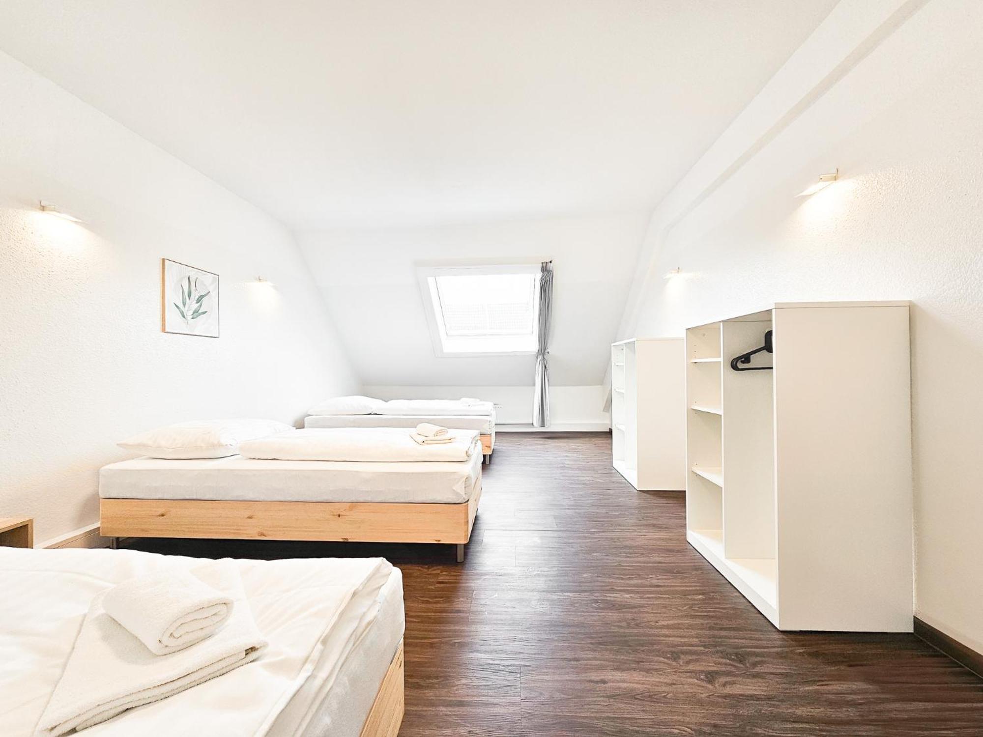 Raj Living - City Center Apartments With 5 Rooms - 10 Min Messe Dus Düsseldorf Esterno foto