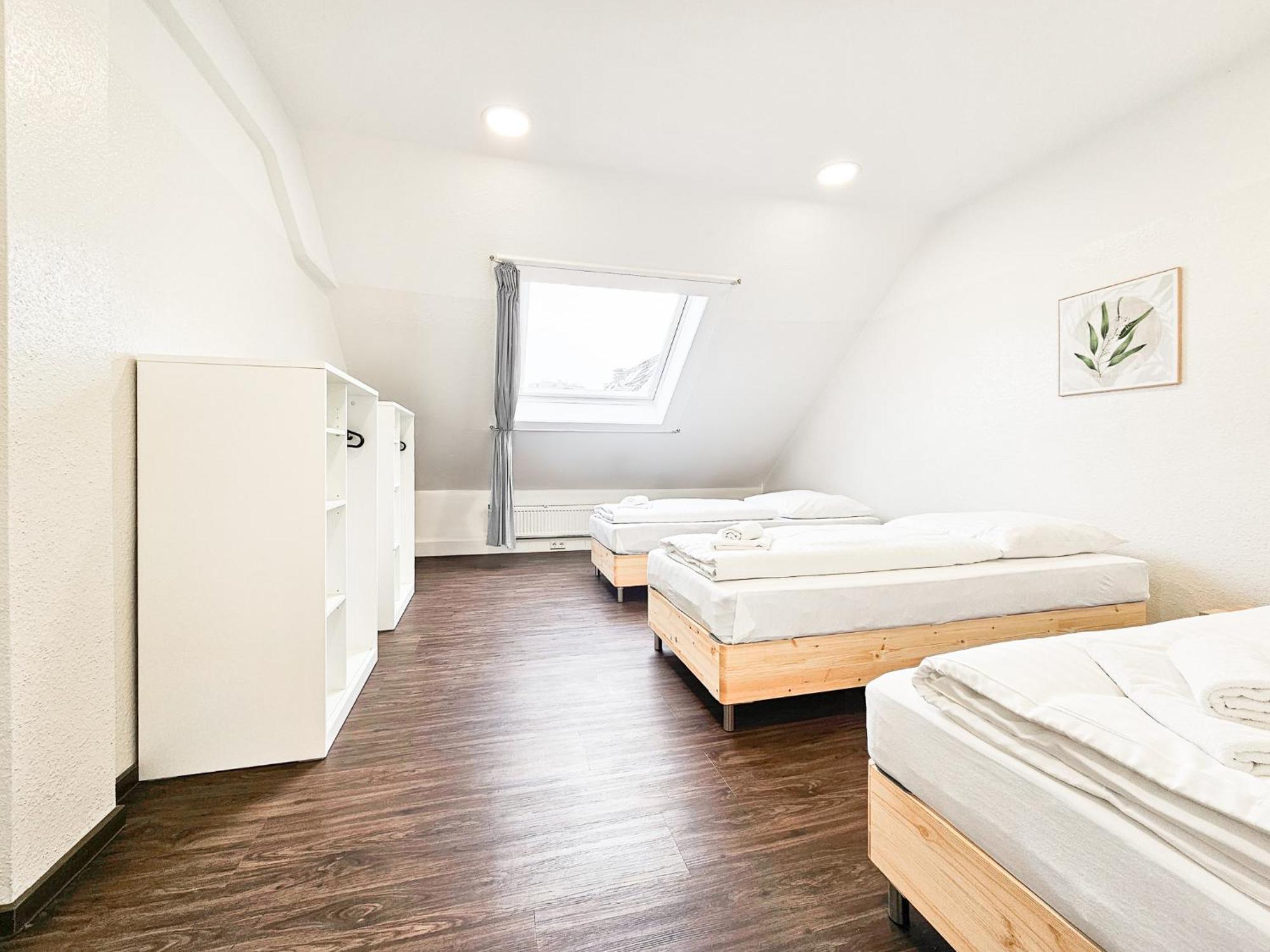 Raj Living - City Center Apartments With 5 Rooms - 10 Min Messe Dus Düsseldorf Esterno foto