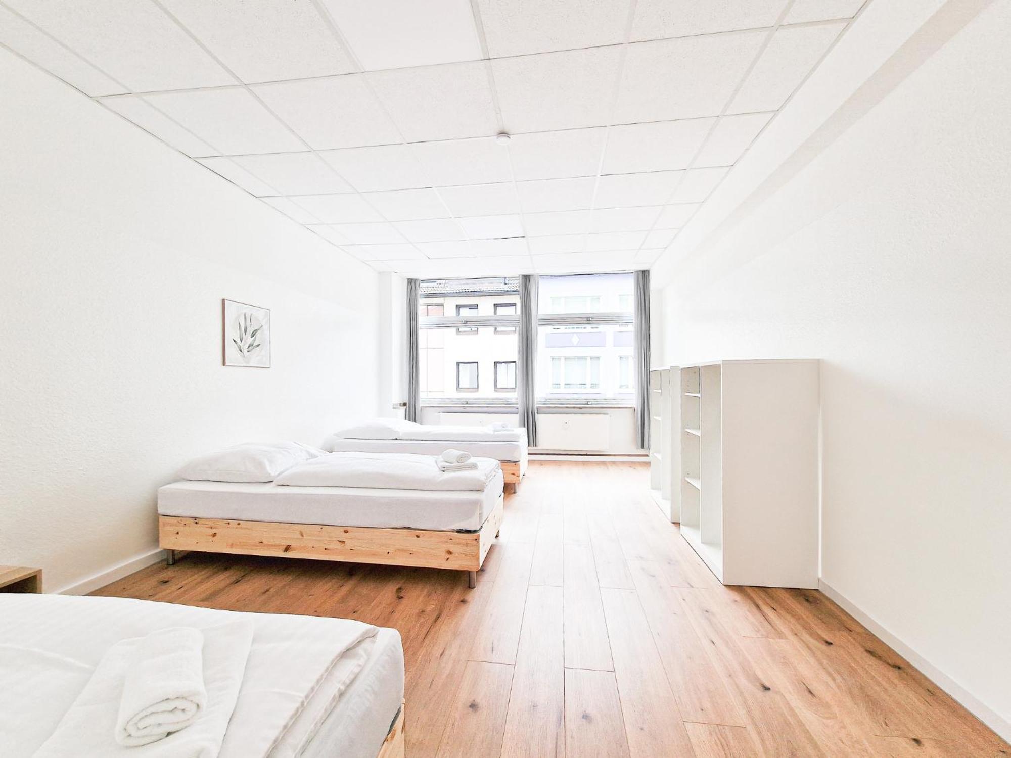 Raj Living - City Center Apartments With 5 Rooms - 10 Min Messe Dus Düsseldorf Esterno foto