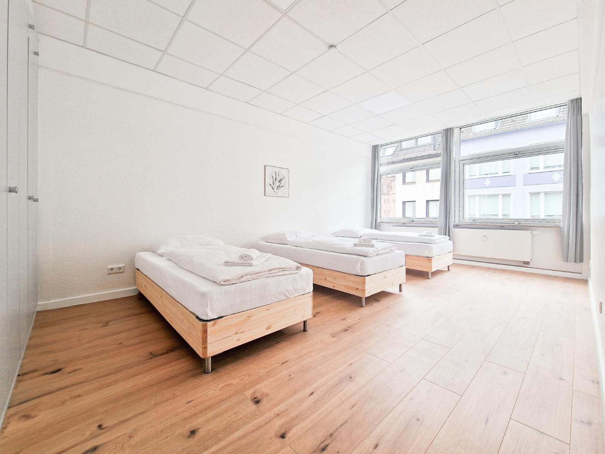 Raj Living - City Center Apartments With 5 Rooms - 10 Min Messe Dus Düsseldorf Esterno foto