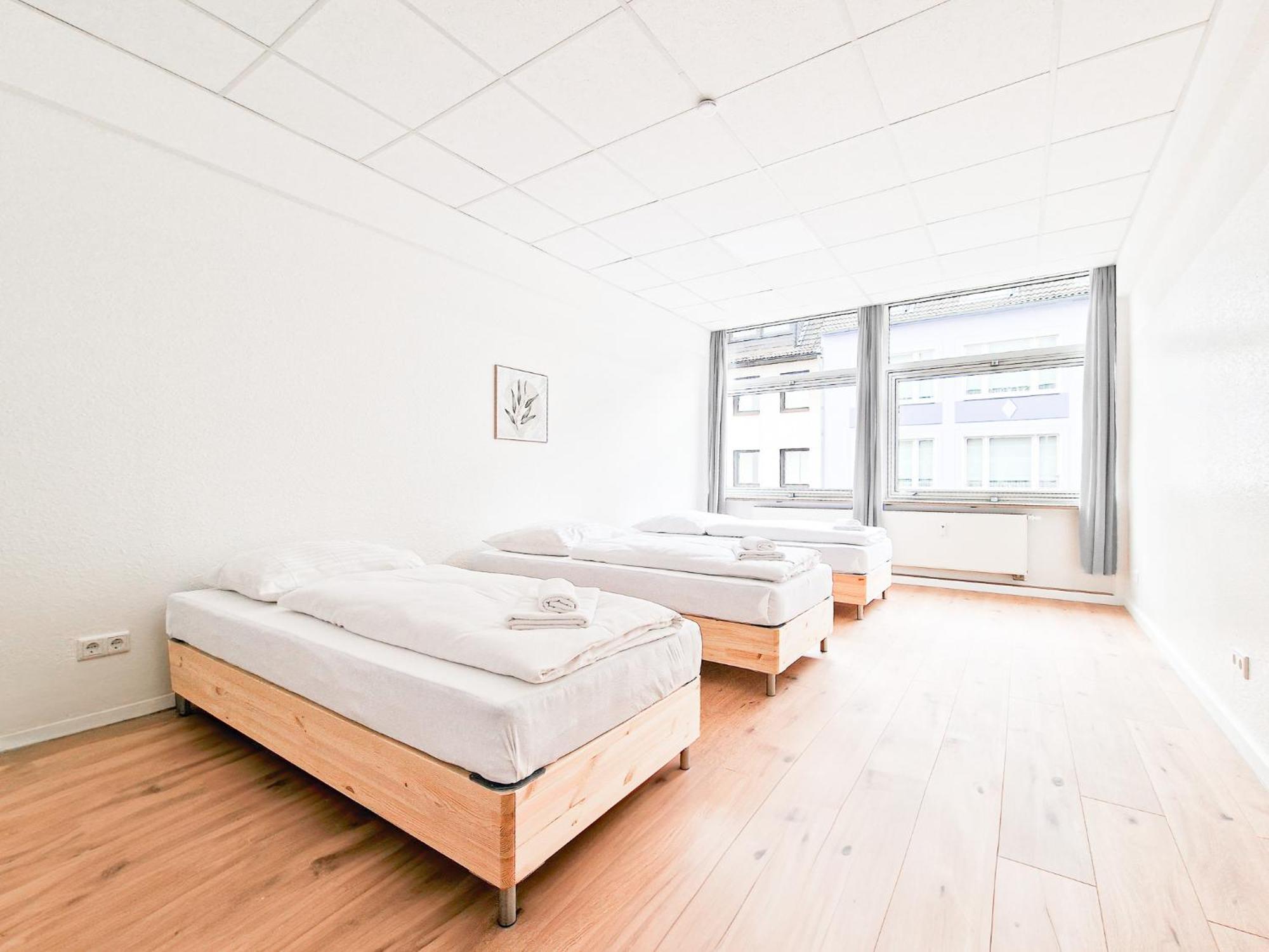 Raj Living - City Center Apartments With 5 Rooms - 10 Min Messe Dus Düsseldorf Esterno foto
