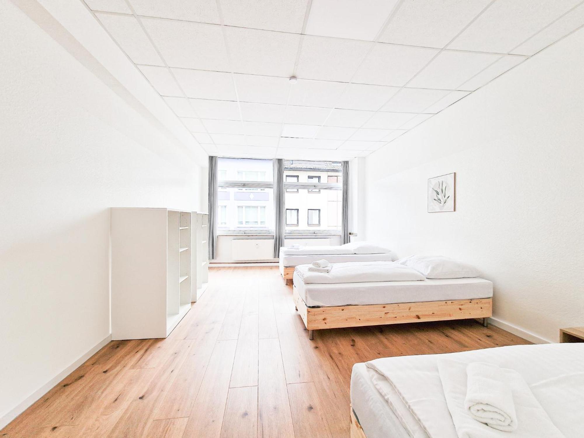 Raj Living - City Center Apartments With 5 Rooms - 10 Min Messe Dus Düsseldorf Esterno foto