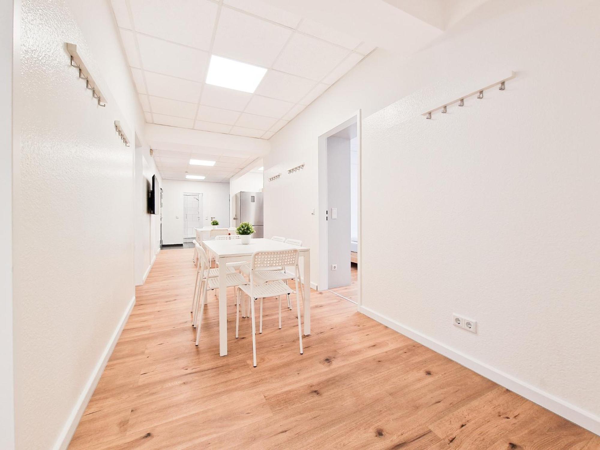 Raj Living - City Center Apartments With 5 Rooms - 10 Min Messe Dus Düsseldorf Esterno foto