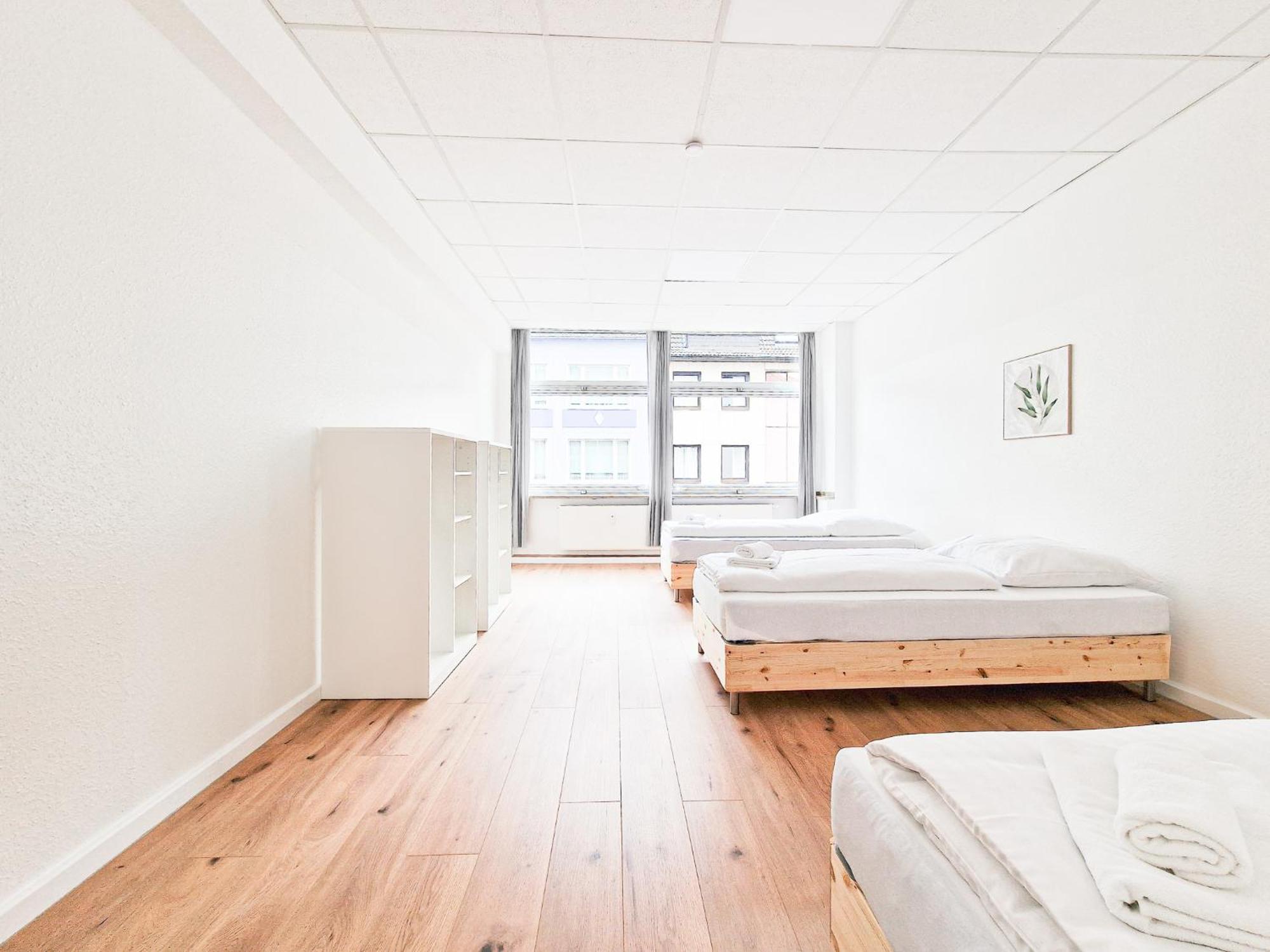 Raj Living - City Center Apartments With 5 Rooms - 10 Min Messe Dus Düsseldorf Esterno foto