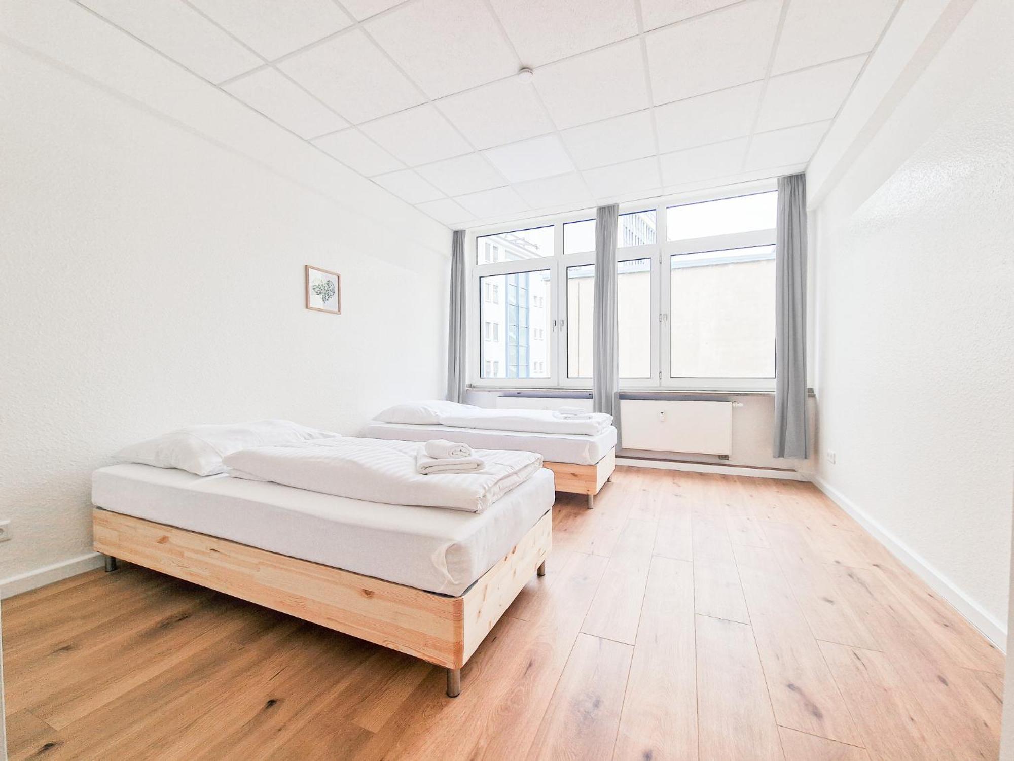 Raj Living - City Center Apartments With 5 Rooms - 10 Min Messe Dus Düsseldorf Esterno foto