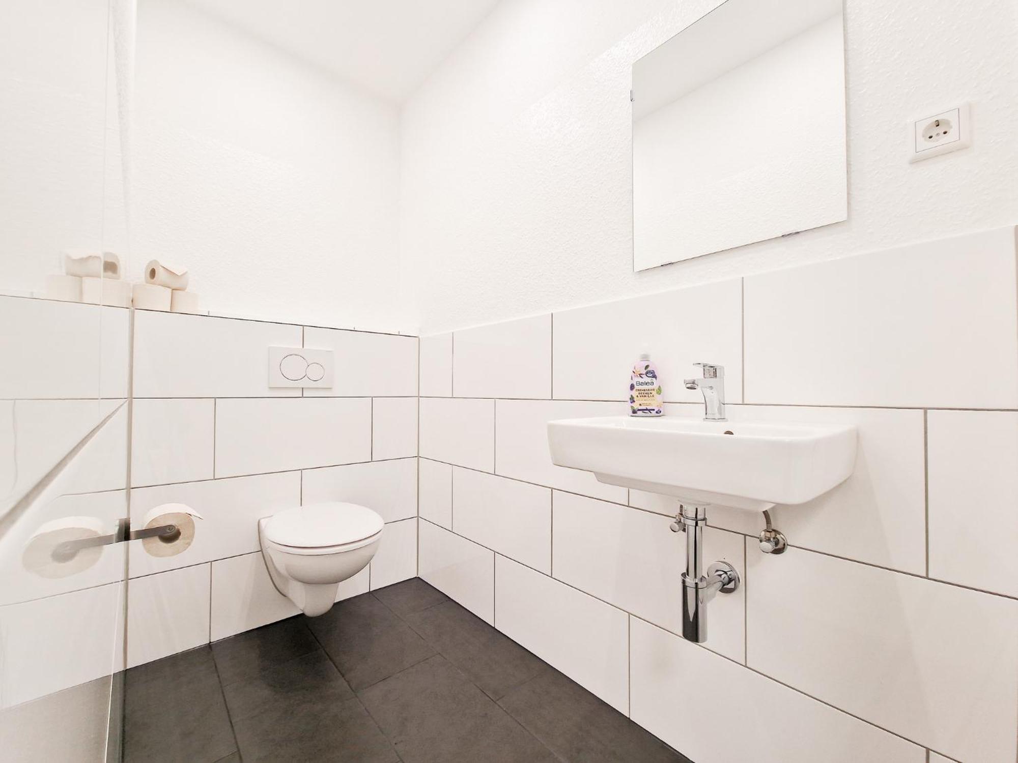 Raj Living - City Center Apartments With 5 Rooms - 10 Min Messe Dus Düsseldorf Esterno foto